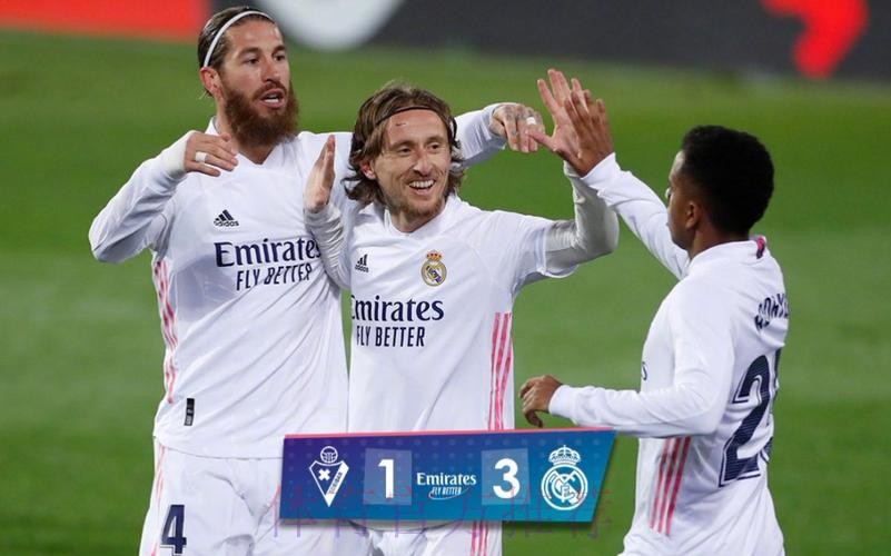 西甲-本泽马2传1射魔笛建功 皇马3-1埃瓦尔4连胜